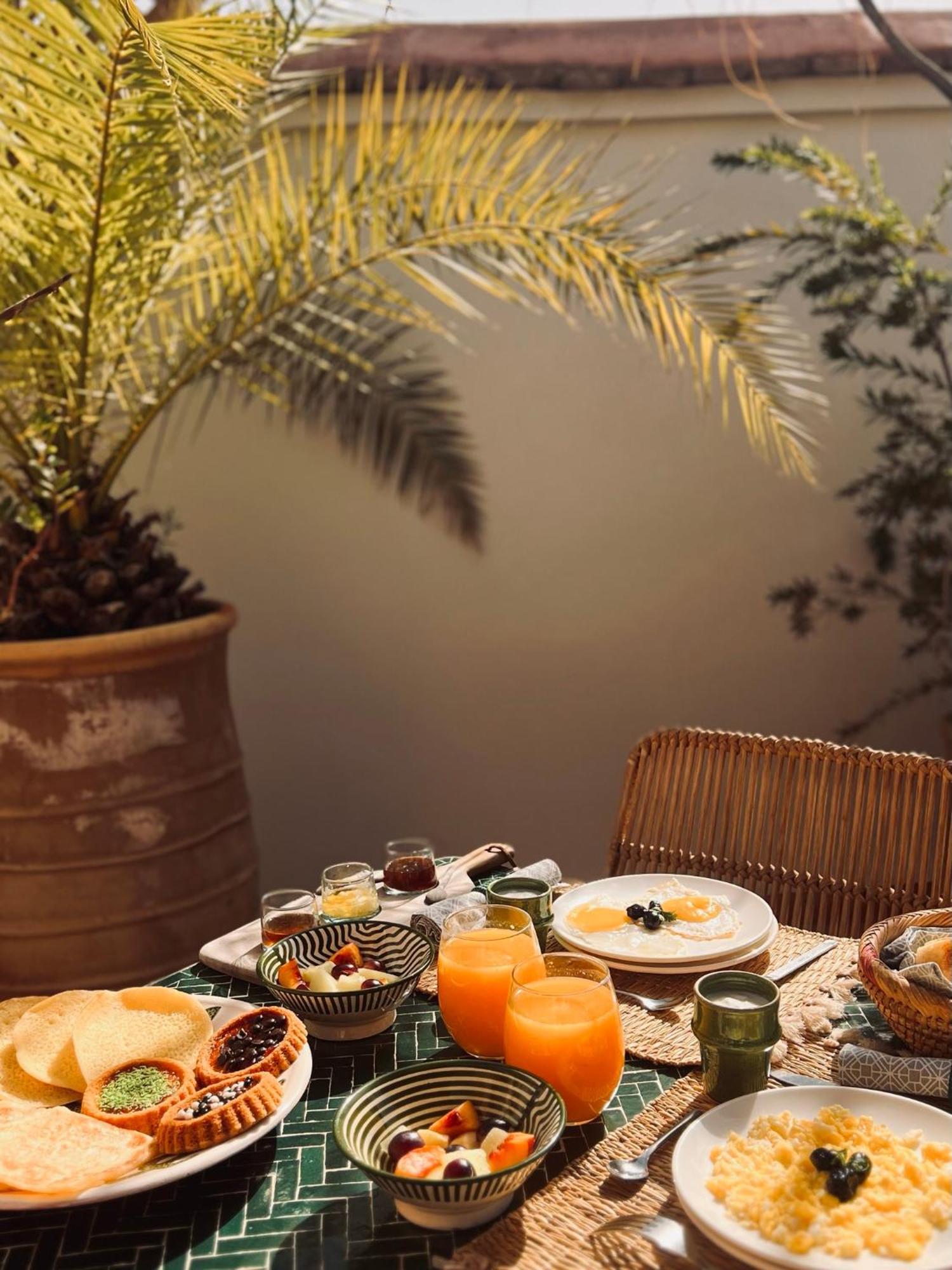Riad Prive Sadaka Bassin Rooftop Marrakesh Bagian luar foto